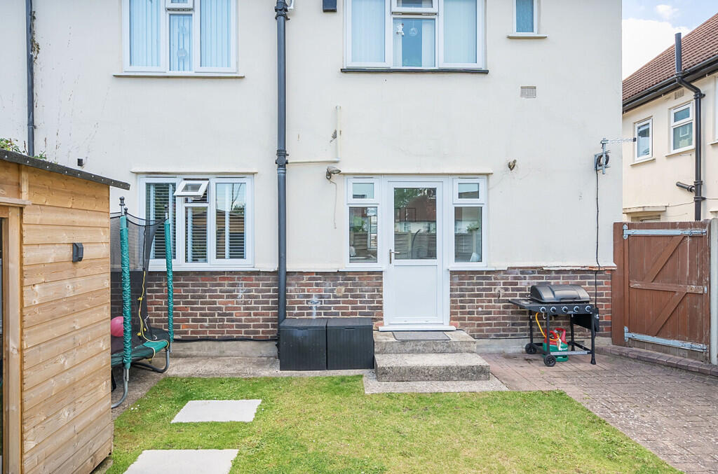 1319697-3-686d15d...