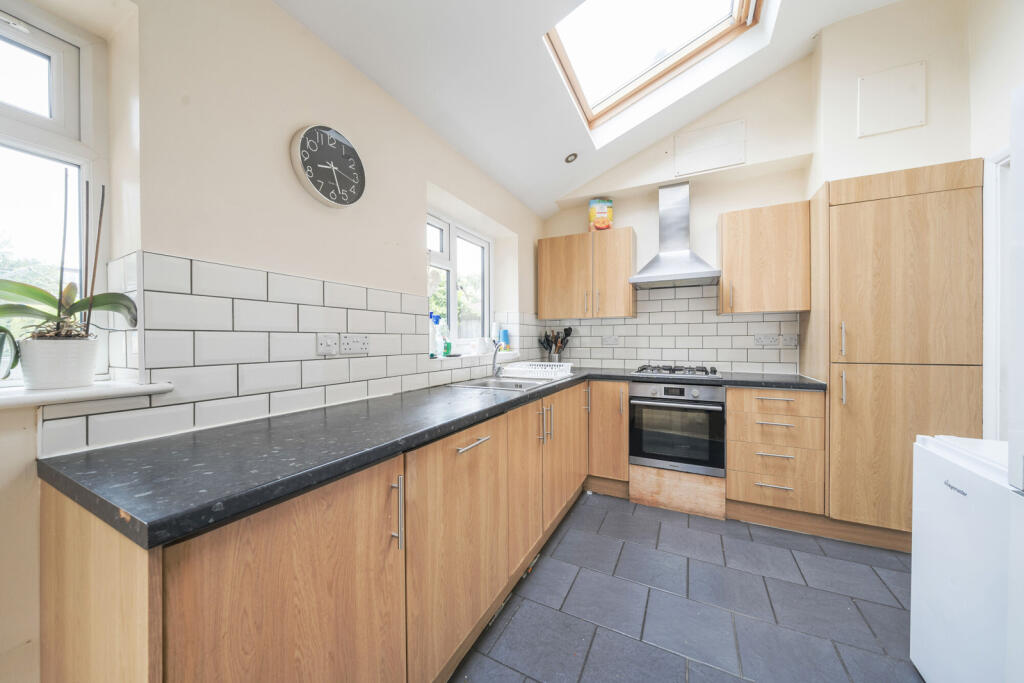 1298265-2-682da43...