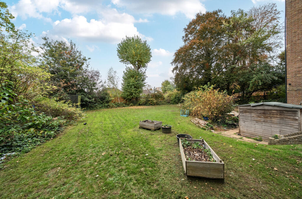 1368596-12-68f216...