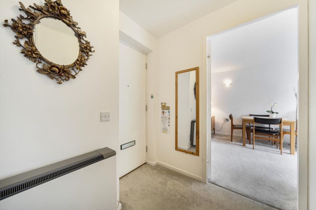 1337061-7-6895dc6...