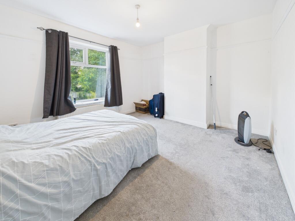 CAM02093G0-PR0057-STILL010