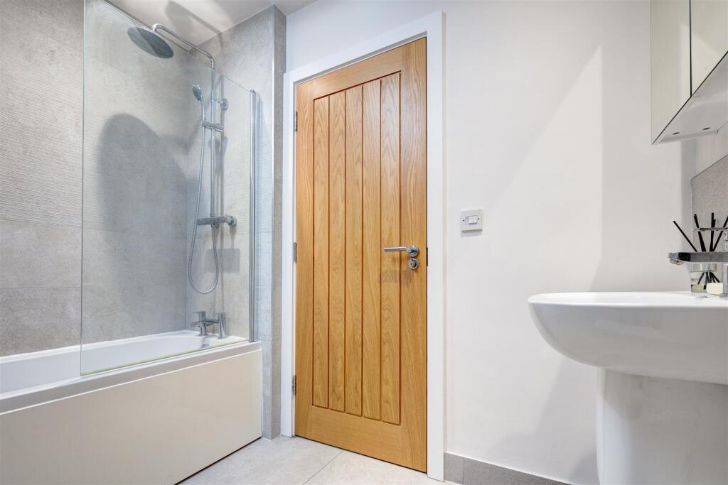 Hall Farm Close, Packington
