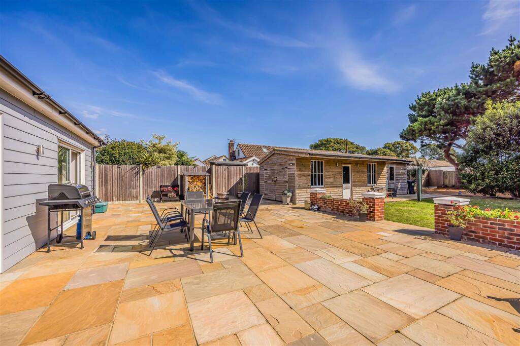 14 Salterns Lane, Hayling Island-Small-PorticoMark