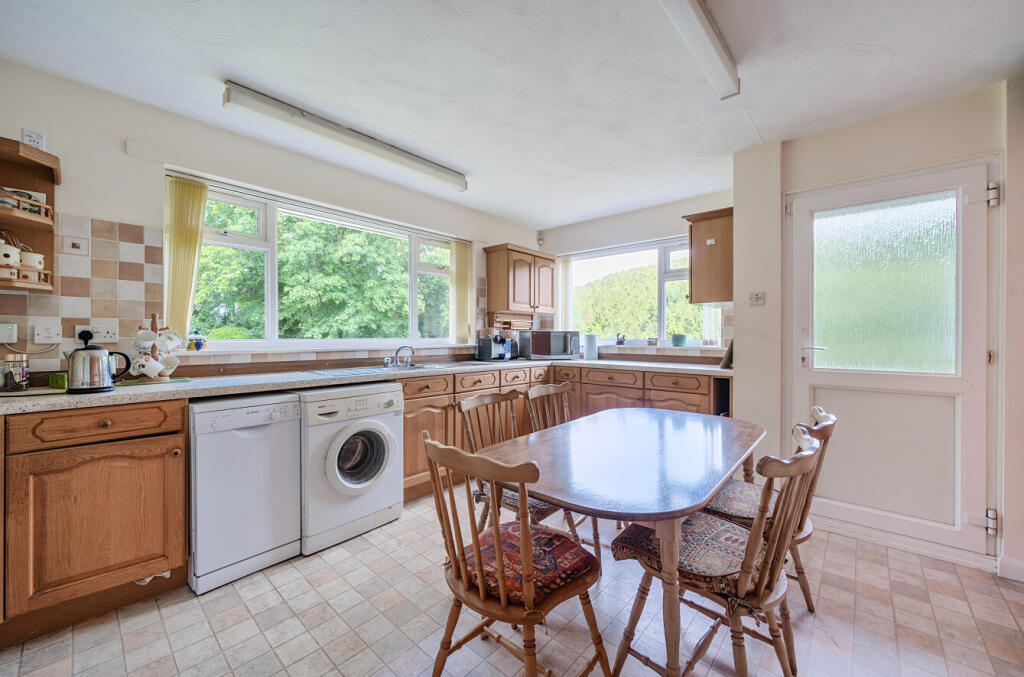 1303254-12-683e04...