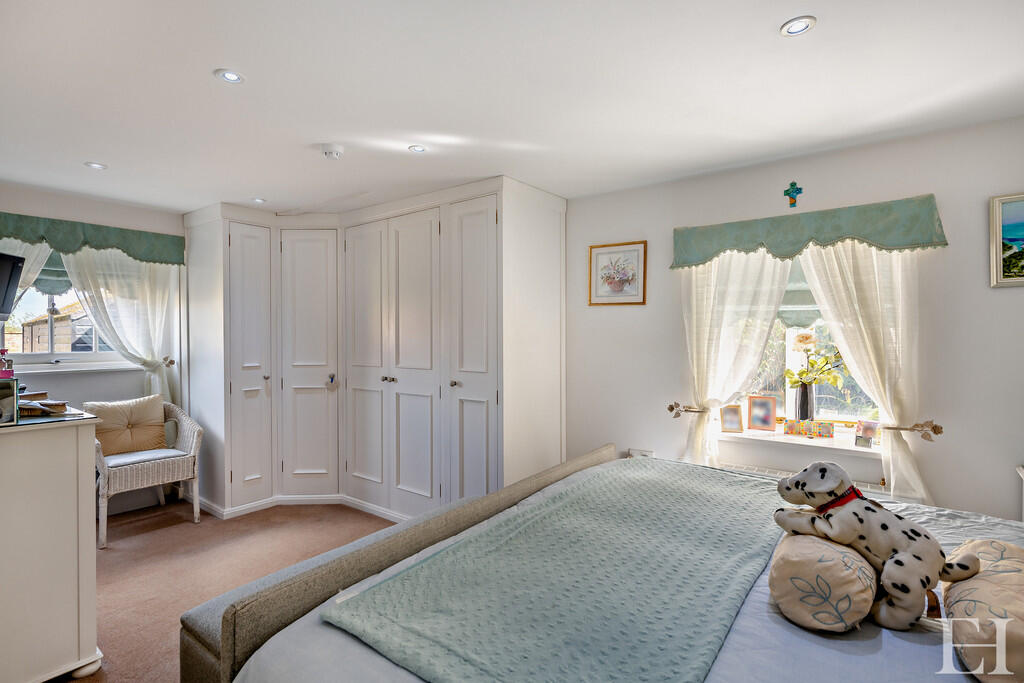 8591206-interiorw...