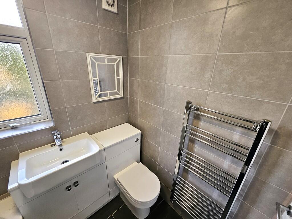 bathroom 2 use