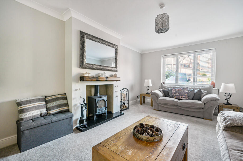 1330986-4-689b236...