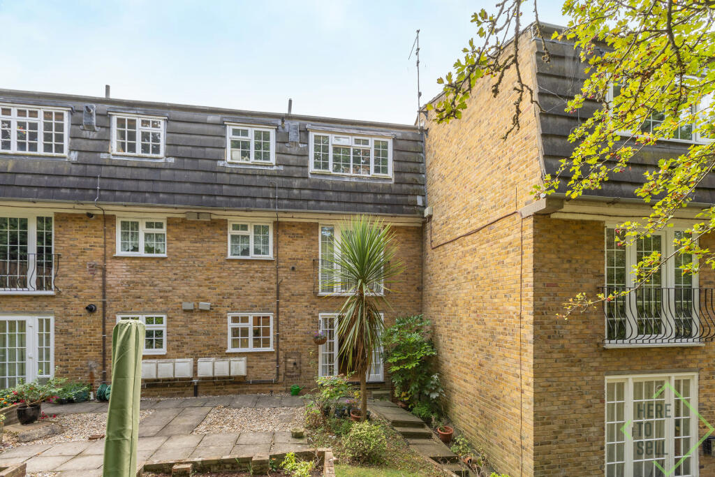 20 Crofton Way, Enfield, EN2 8HS-31