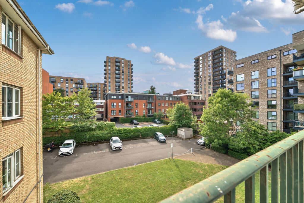 1332594-5-688b986...