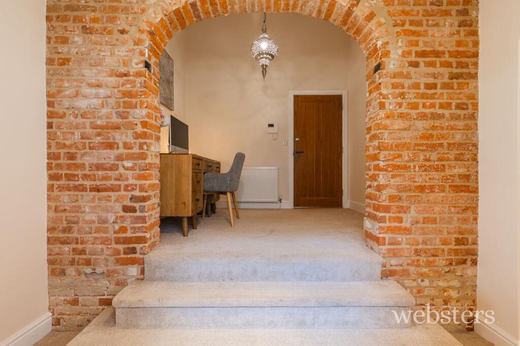 Study / Vestibule