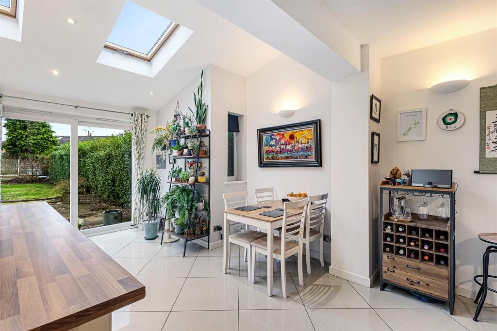 Open Plan Living Dining Kitchen Aspect 4.jpg