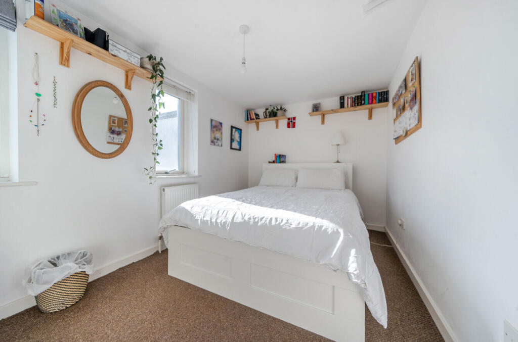 1346124-12-68b575...