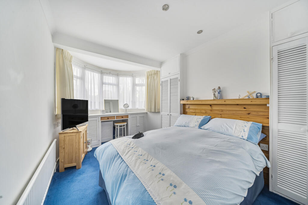 1327944-6-687e68a...