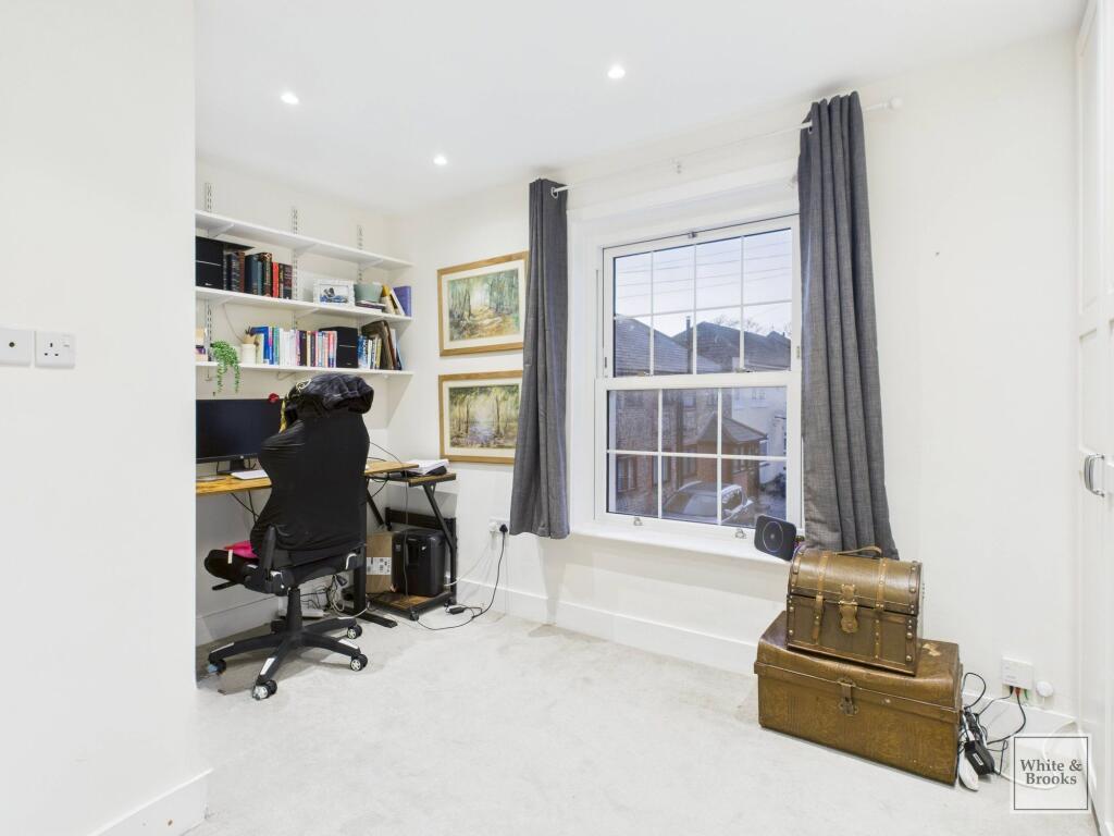 Bedroom/office