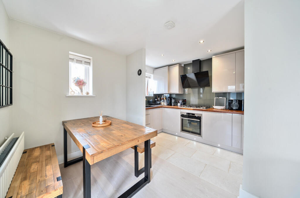 1306364-9-6848553...