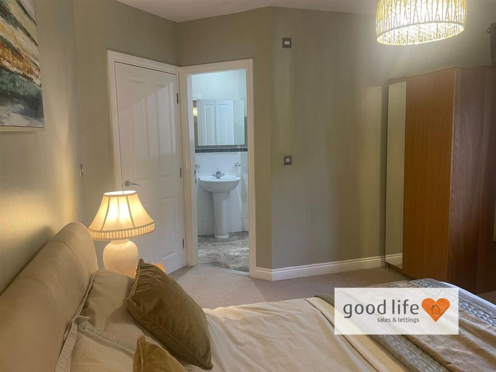 UTF-8PHOTO-2025-02-08-13-48-54-322kedlestoneclose1