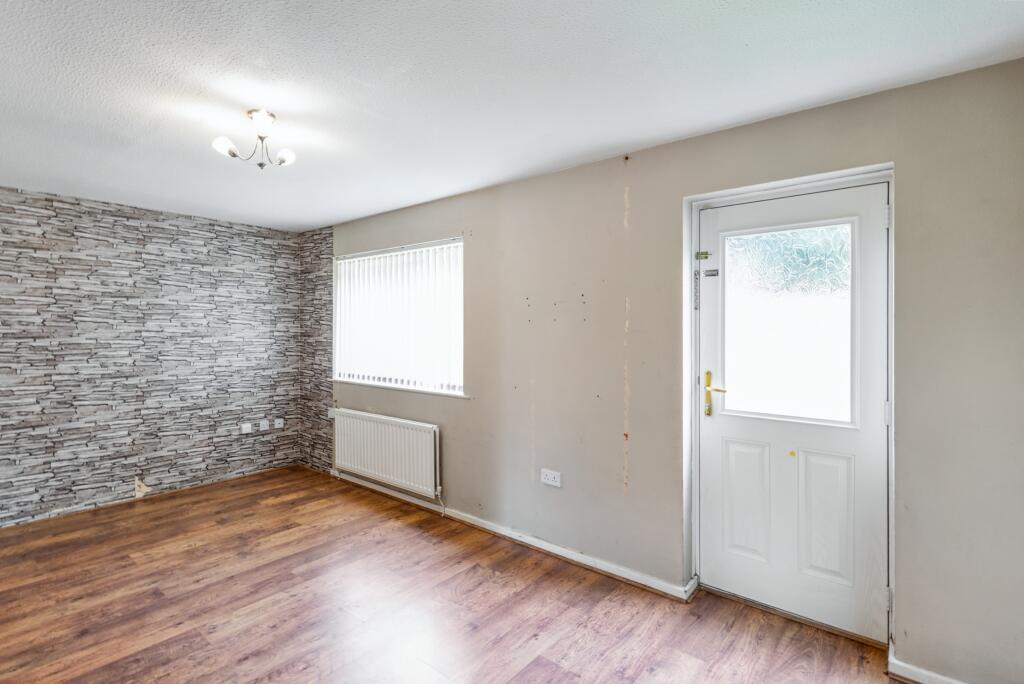 45 Shelley Grove, Bradford, West Yorkshire, BD8 0JZ