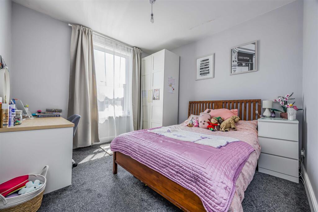 254 Powerscourt Road, Fratton-Small-PorticoMarketi