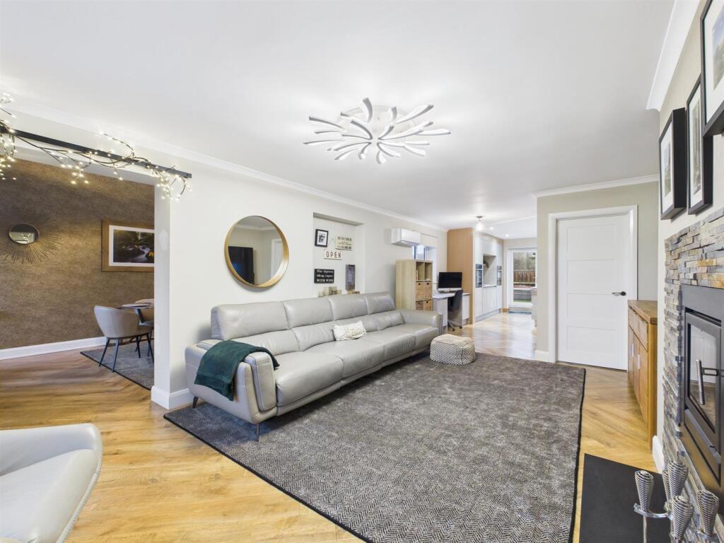 Dining/Family Room