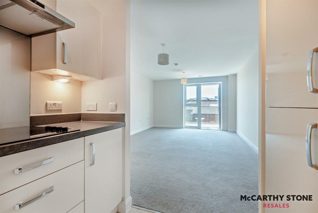 8606945-interior16-800.jpg