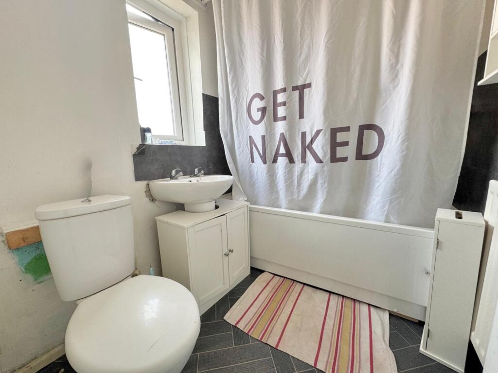 051a929a-303c-46d6-9ad6-24629e9bfe11