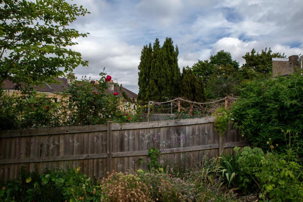 3 Claude Avenue BA2 1AE-13.jpg