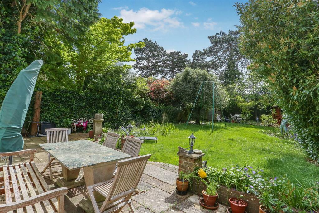 1240037290 -  33.jpg