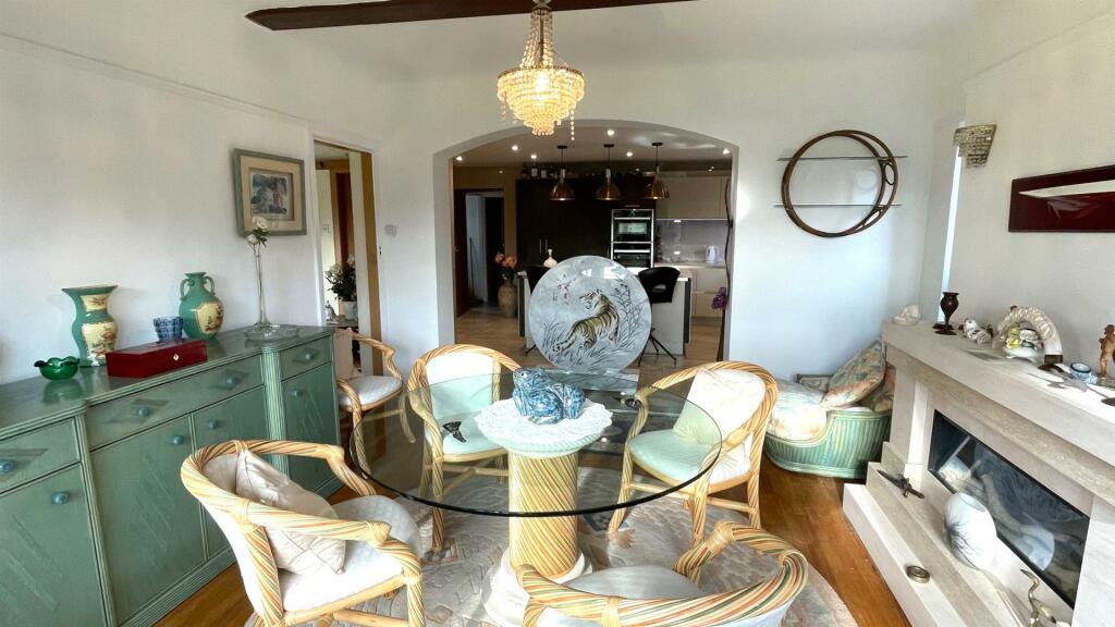 DINING ROOM TO KITCHEN