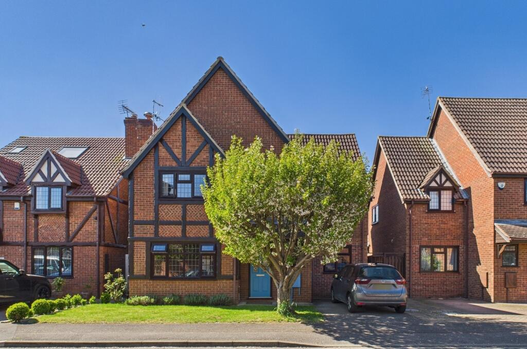 CAM02545G0-PR0377-STILL001