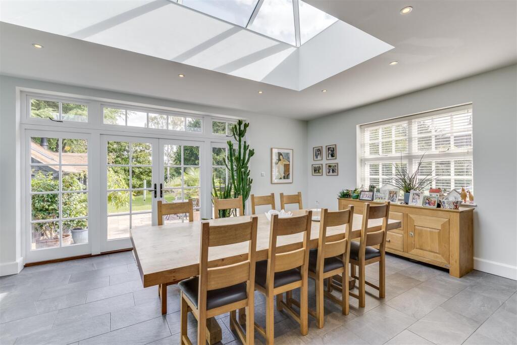 Norton Way South 334-42.jpg