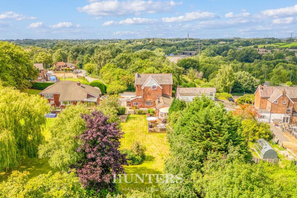 126 Boothroyden Road (63).jpg