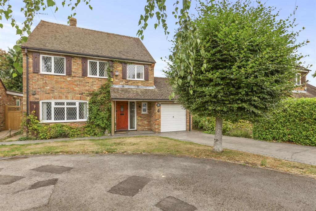 4 Grange Road, HP15 7QZ-15.jpg
