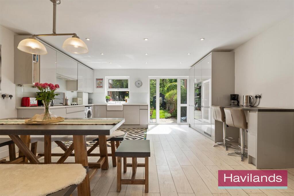 Blenheim Close-15.jpg