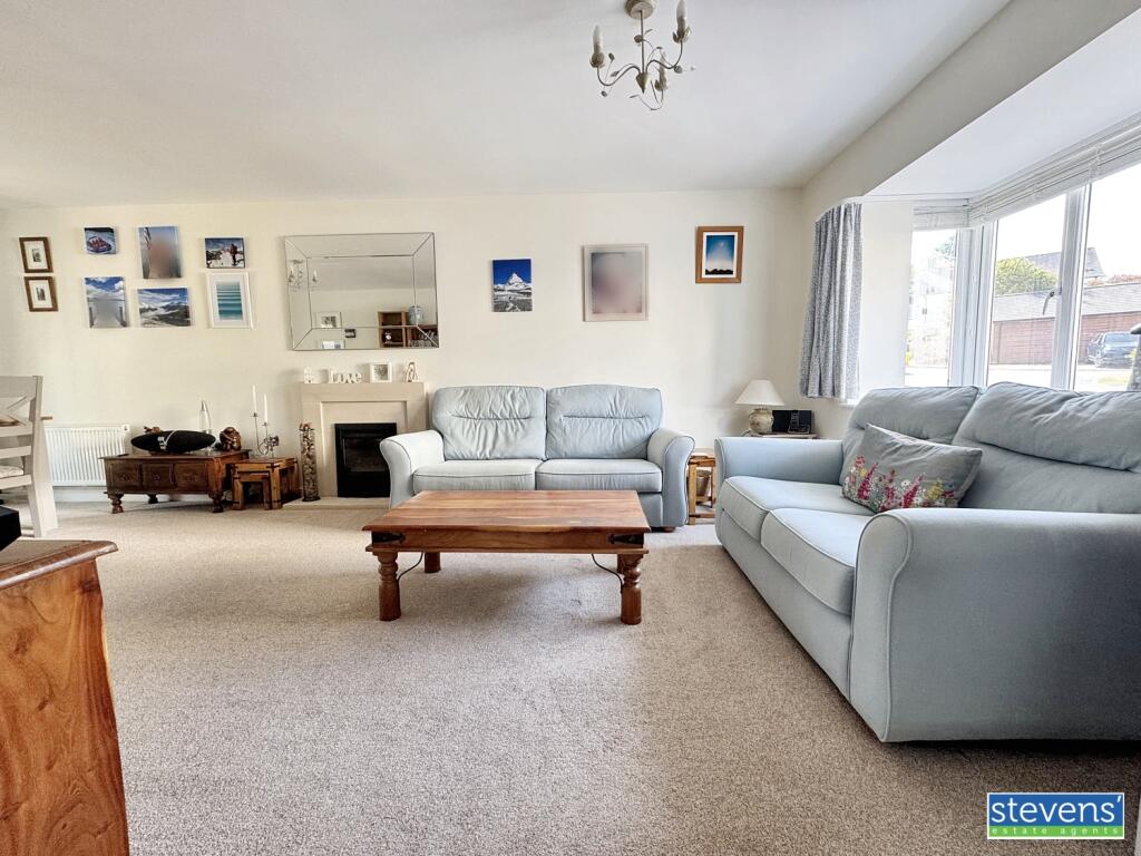 image00018_blurred (5)