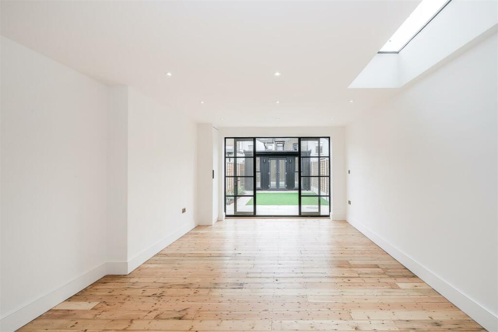 69 Marten Road-30.jpg