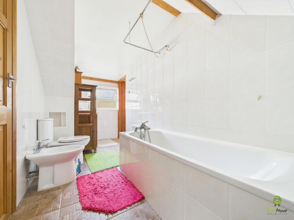 CAM03779G0-PR0310-STILL004