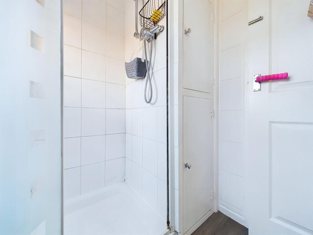 Shower-Room