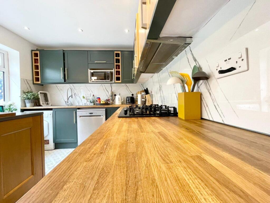 c4aaa130-21a0-464e-9039-775242720016-1-1400x1050.j