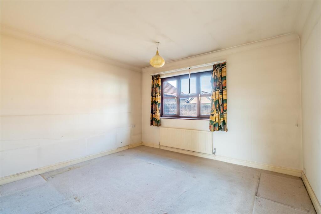 manor farm close-5.jpg