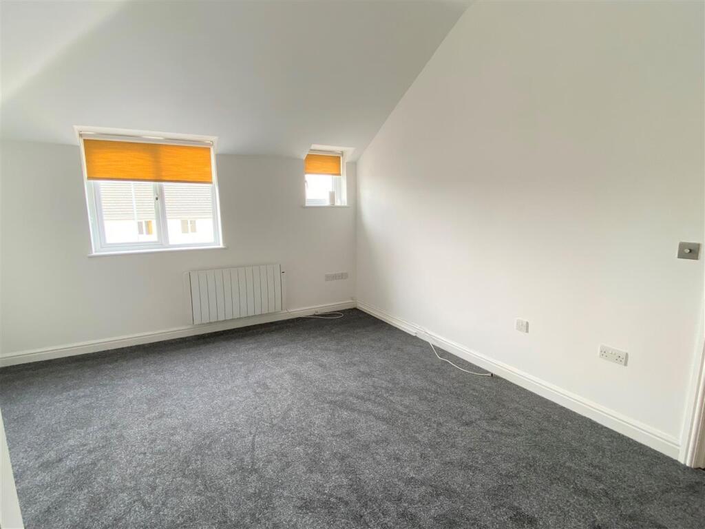 5 Whickham Court Lounge