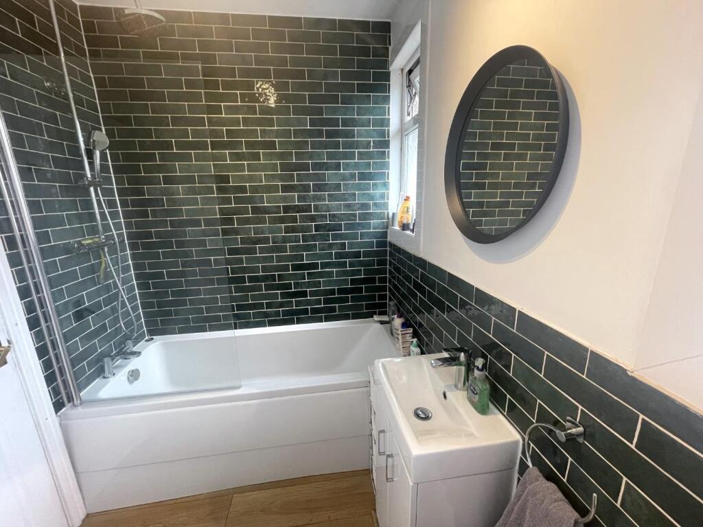 Bathroom (2).jpeg