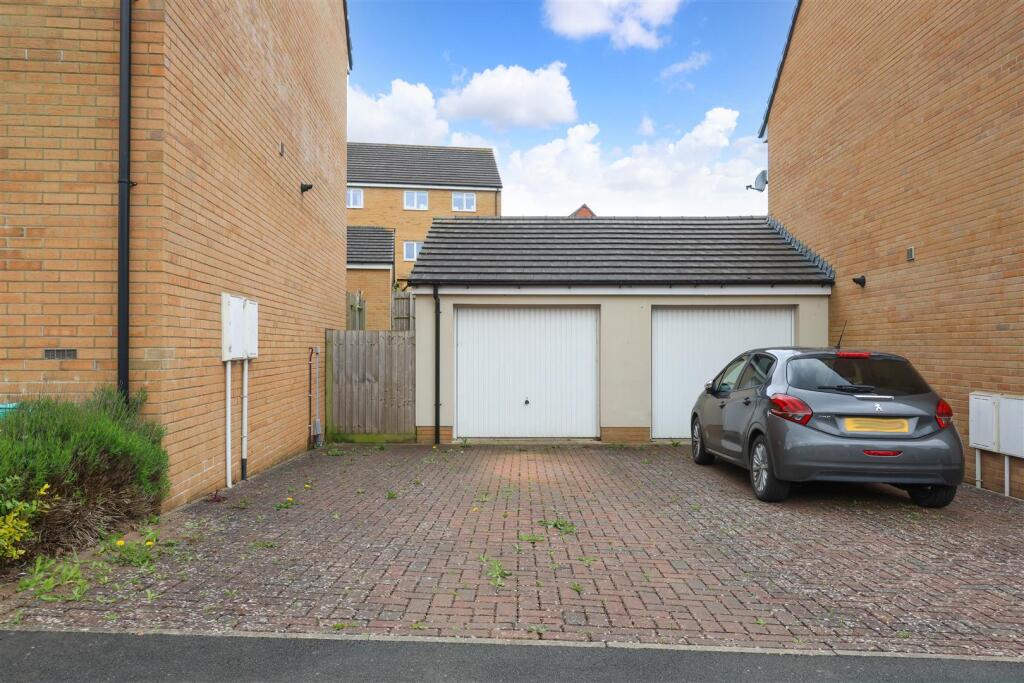 33 Acorn Drive 31.JPG