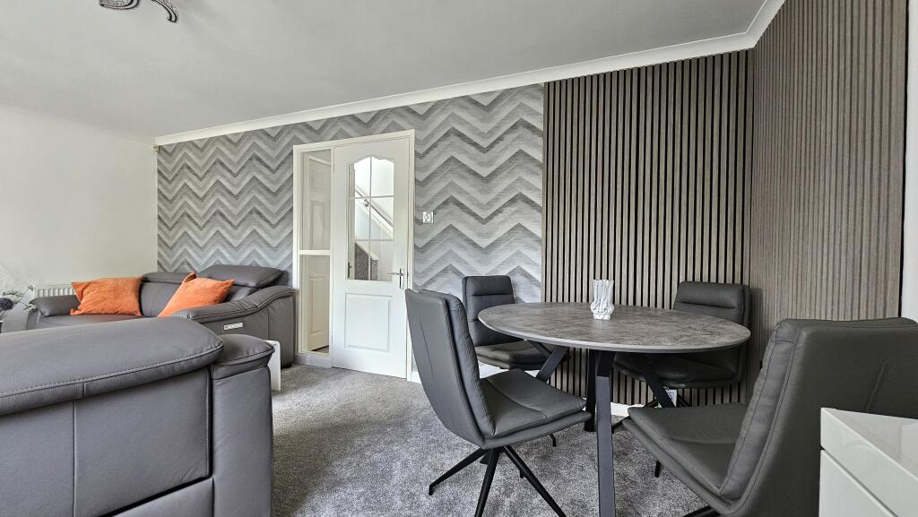 Lounge / dining room