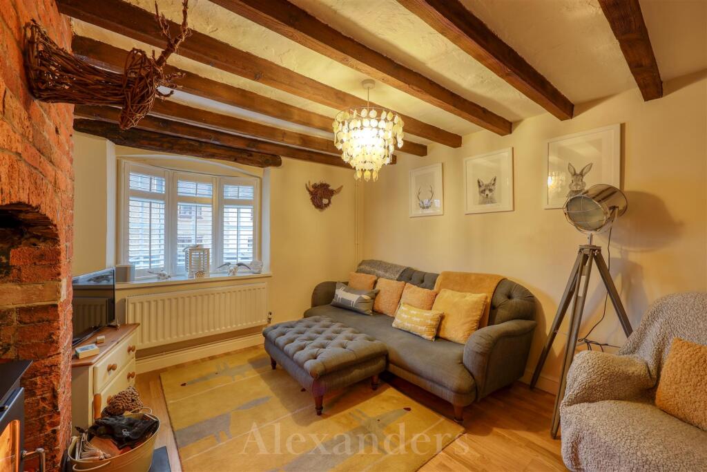 12 Main Street-10.jpg