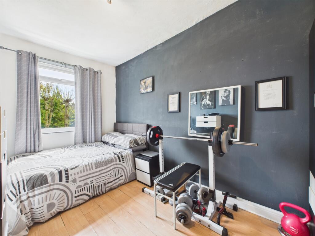 CAM02386G0-PR0125-STILL028