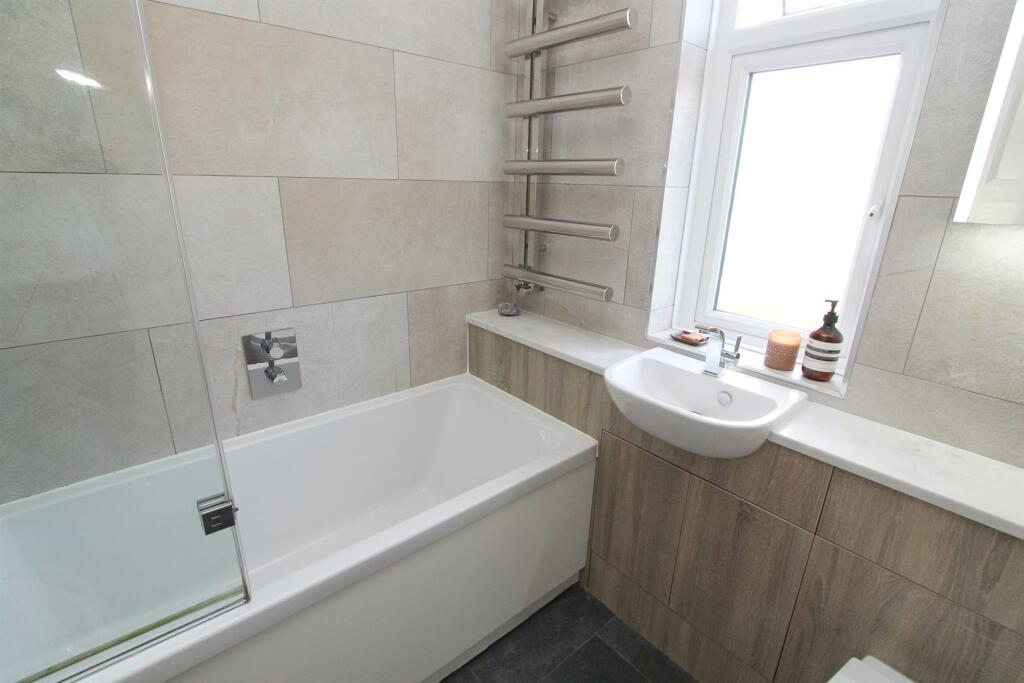 bath a.jpg
