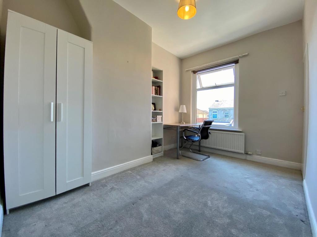 Bedroom 2 Aspect 2
