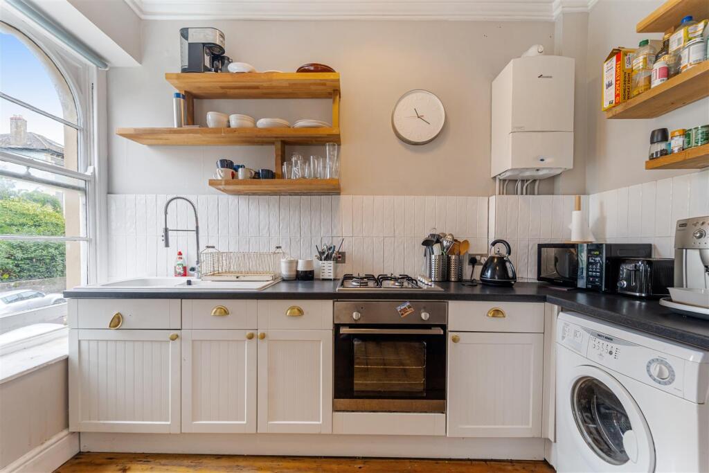 15 Elemgrove Road11.JPG