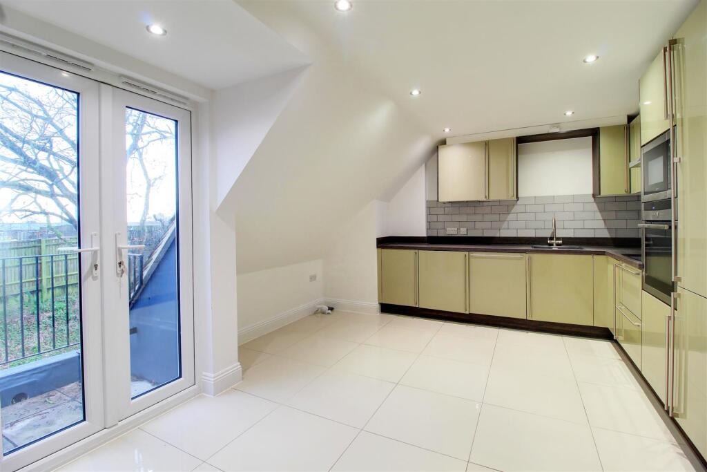 IMG_5918-IMG_5920 copy.jpg