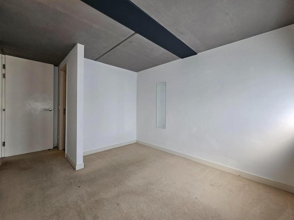 Main Bedroom Aspect 2